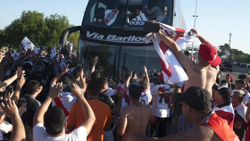 El viaje a la final de la Copa en casi 60 horas