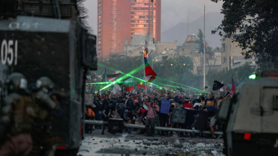 A pesar del llamado al diálogo de Piñera, la violencia no se detiene en Chile