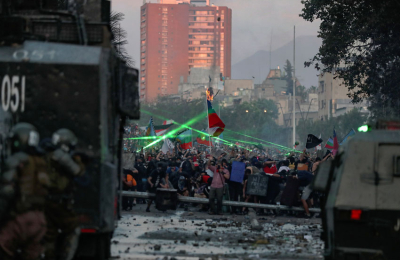 A pesar del llamado al diálogo de Piñera, la violencia no se detiene en Chile 