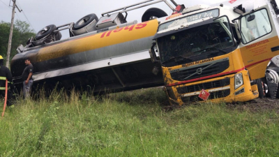 Circulación restringida en la ruta 11 por el retiro del camión cisterna que se incendió
