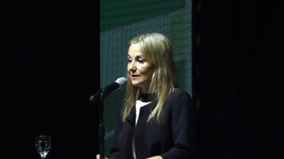 La ministra Torrente, por mejores condiciones laborales