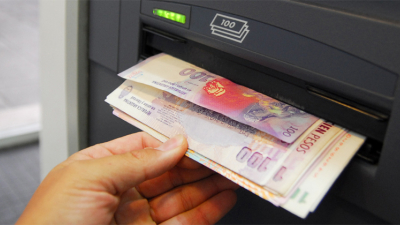 Con el sector pasivo comienza el pago del medio aguinaldo