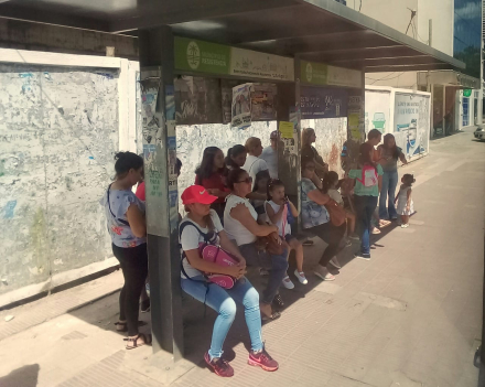 CALOR PARADA COLECTIVO.JPG