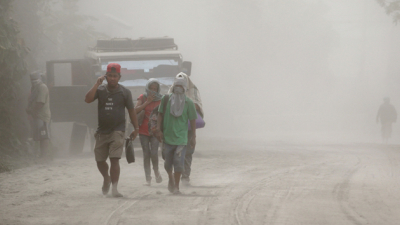 Más de 24.500 evacuados en Filipinas por el volcán Taal, que ya está en erupción