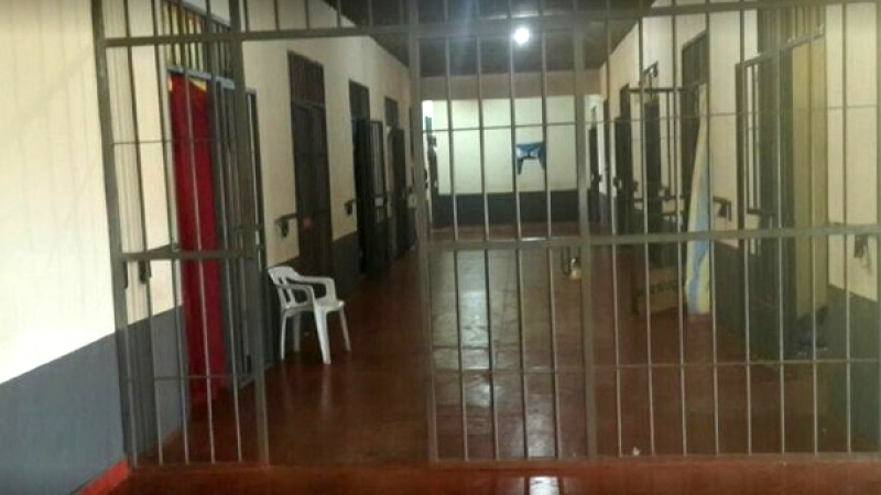 Al menos 75 presos se fugan de una prisión en Paraguay