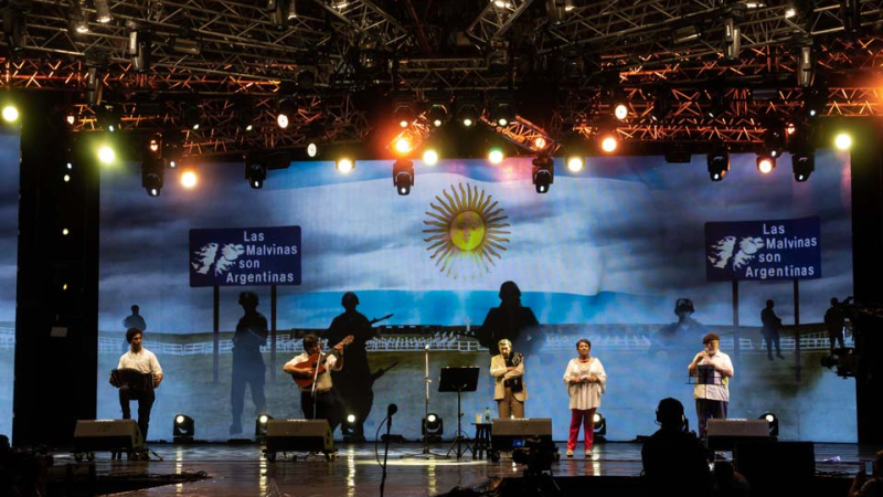 Miles de personas asistieron a la Fiesta Nacional del Chamamé