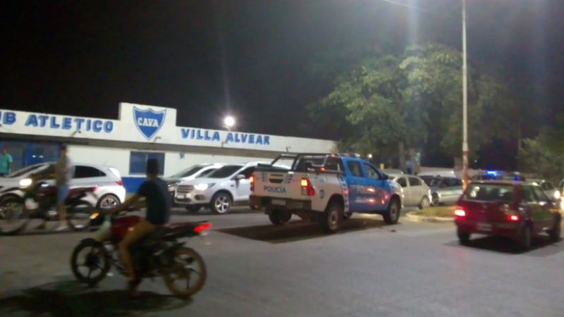 Tiros y pánico en la asamblea de Villa Alvear