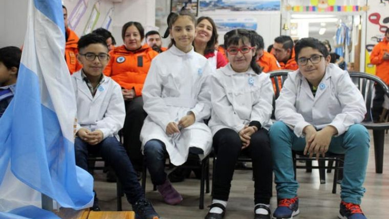 La única escuela argentina que continúa dando clases está en la Antártida
