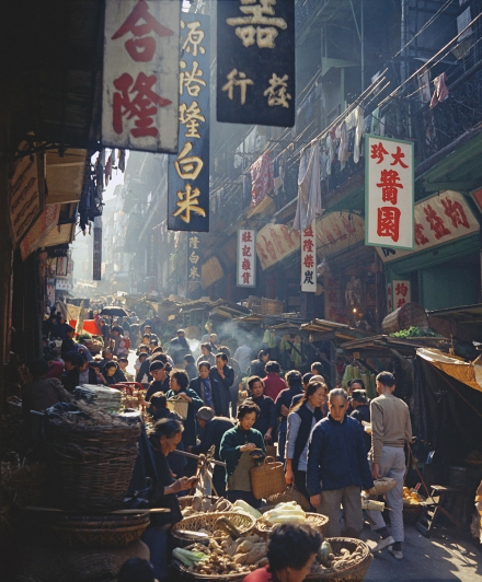 Fan-Ho-Market-Promenade開門七件事-Hong-Kong-1950s-and-60s-courtesy-of-Blue-Lotus-Gallery.jpg