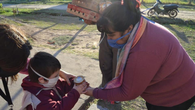 El municipio de Barranqueras asiste a instituciones con alimentos, materiales educativos y de protección sanitaria