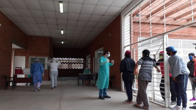 Disminuyó el movimiento en calles y hay más adhesión al uso de tapabocas
