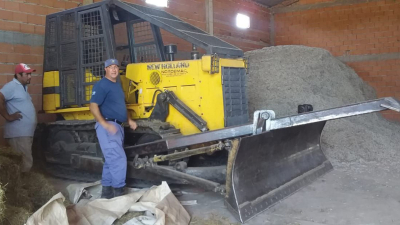 Detienen a topadora en desmonte ilegal en Taco Pozo