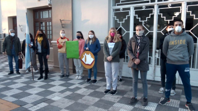 Alumnos de la Escuela Agropecuaria pidieron a las autoridades evitar más usurpaciones