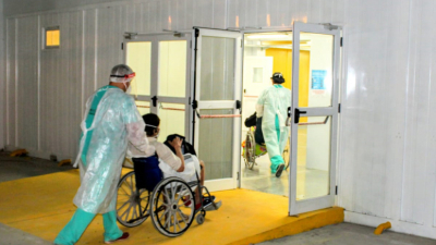 Pacientes leves fueron internados en hospital modular