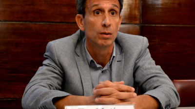 El uso de dos medicamentos contra el melanoma reduce a la mitad el riesgo de recaída