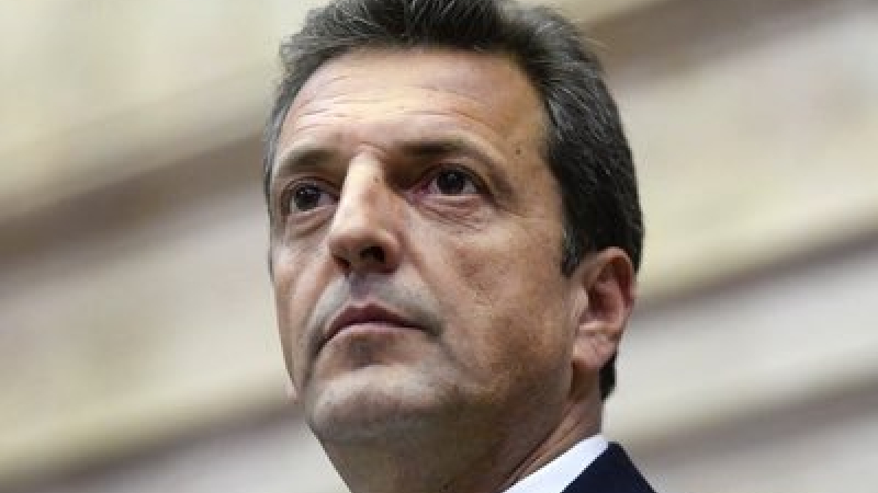 Massa les pidió a los gobernadores que acompañen tres leyes de próximo tratamiento en el Congreso