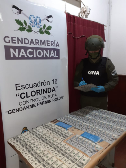 thumbnail_Formosa Dólares.jpg