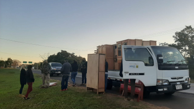 Paraguay: detienen un camión que transportaba droga oculta en roperos