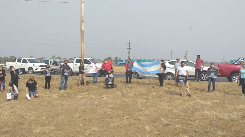 Chaqueños con casas en Paso de la Patria entregaron un segundo petitorio a Valdés