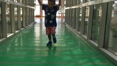 Mateo sigue luchando y la familia pide que se avance en una cura