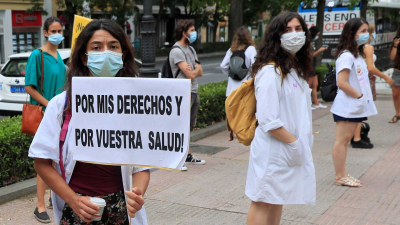 "Ante el 'límite inasumible' de trabajo": los médicos van al paro indefinido en Madrid