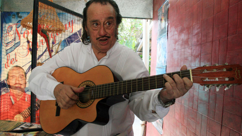 A los 78 años falleció Fernando Zayas, un gran referente de las letras