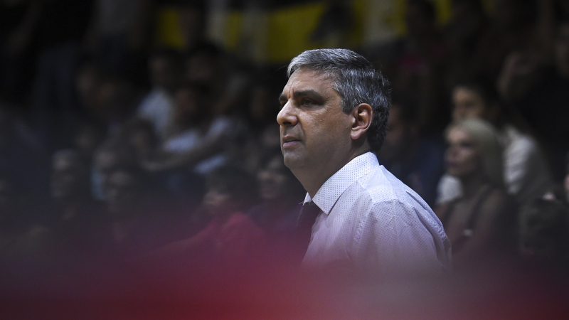 Murió el entrenador de Atenas, Osvaldo Arduh, que tenía coronavirus