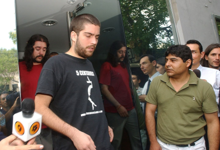 Pato Fontanet, cantante de Callejeros, la banda que estaba tocando la trágica noche de Cromañon..jpg