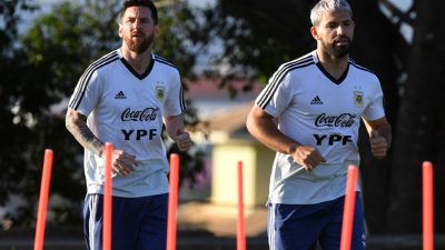 Agüero en la mira del Barcelona que busca retener a Messi