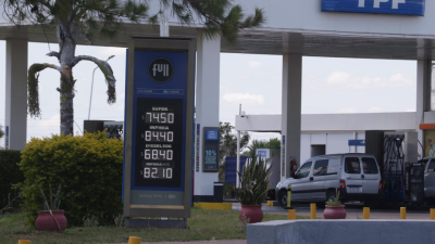 Combustibles: pese a las tres subas del mes, en el sector dicen que el precio aún queda atrasado