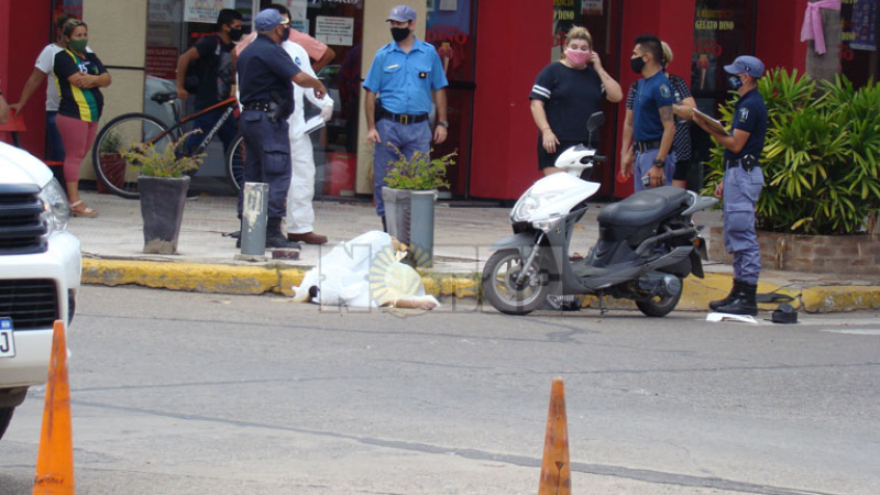 Murió en un accidente de tránsito una mujer de 26 años y otra resultó herida