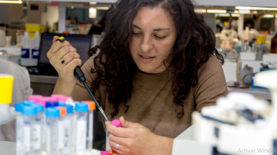 La científica argentina que lidera una investigación internacional para identificar cómo ingresa el coronavirus en las células