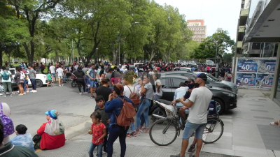 Movimientos sociales volvieron a la calle para reclamar asistencia y el pago de obras entregadas