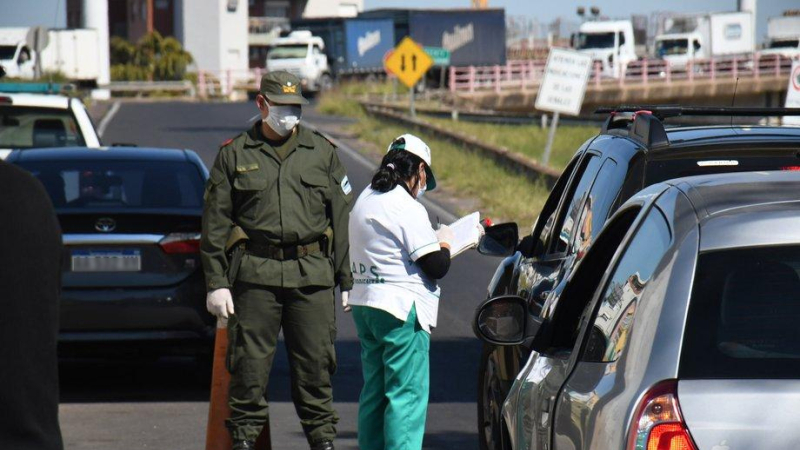 Habilitan el ingreso con hisopado gratuito a docentes que trabajan en Corrientes