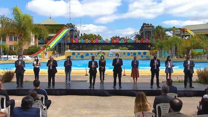 Sergio Massa en la reapertura del Parque de la Costa 