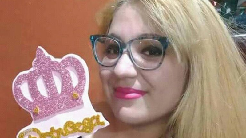 Un expolicía degolló a su hermana mientras otros uniformados lo esperaban afuera de la casa
