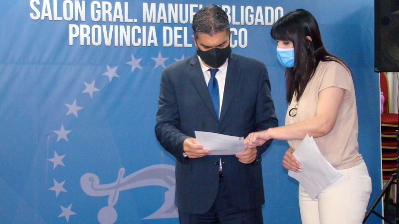 Esta semana adultos mayores de Residencias y personal de seguridad, en marzo los docentes