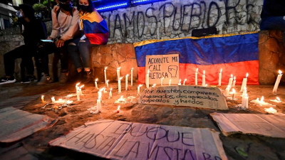 Al menos 17 muertos y 800 heridos en cinco días de disturbios en Colombia