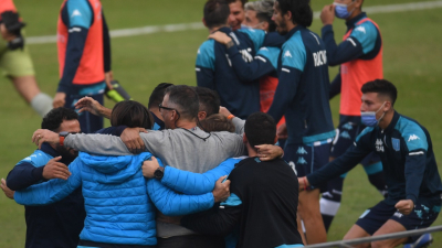 Racing le ganó 2-0 a San Lorenzo y sacó pasaje a cuartos de final de la Copa de la Liga