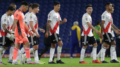 Conmebol no autorizó a River a incorporar un arquero y deberá atajar un jugador de campo