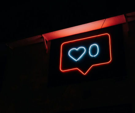 Amor-y-desamor-en-la-red-celos-e-infidelidad-digitales-816x683.jpg