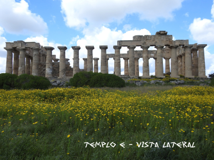 TEMPLO E -VISTA LATERAL.jpg
