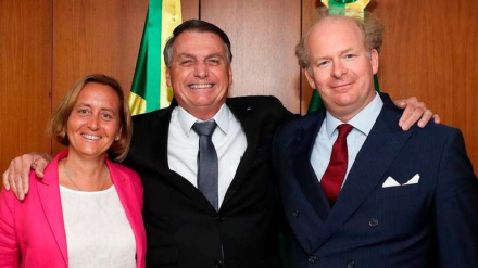 bolsonaro y nieta ministro Hitler.jpg