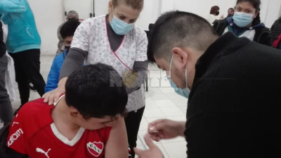 Charata dio inicio a la vacunación de menores de 12 a 17 años