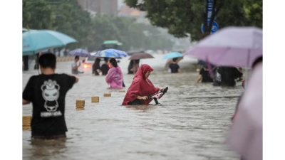 Mueren 25 personas atrapadas en el subte lleno de agua en China