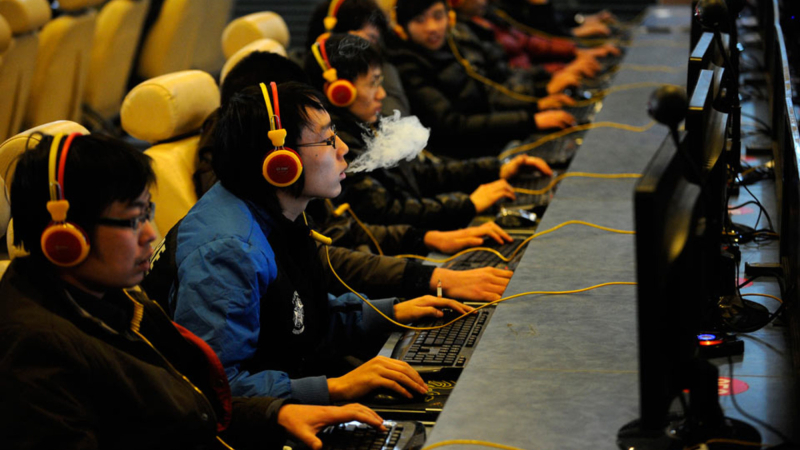 Videojuegos: restringirán tiempo de juego para jóvenes chinos