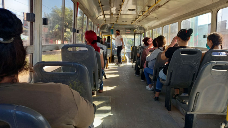 Faltan mejores políticas para el problema del transporte público