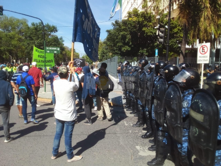 manifestacion pos feriado 1.jfif
