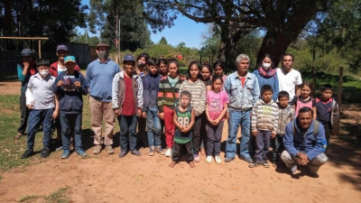“Vivimos de la naturaleza y decimos que se puede seguir viviendo sanamente de ella”