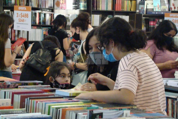 Postales de un día en la Feria Iberoamericana del Libro 2021